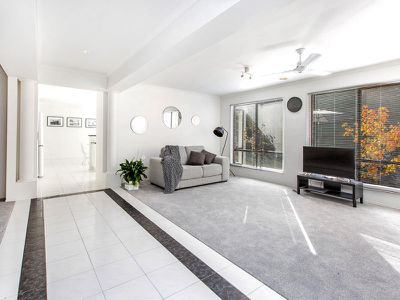 22 Fairway Crescent, Mccrae