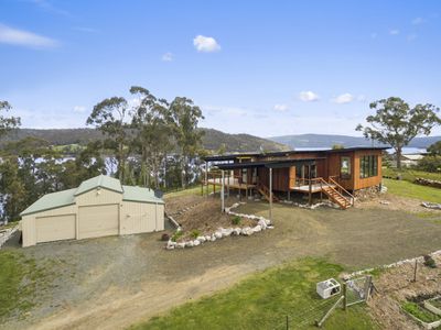 5 Glovers Road, Deep Bay