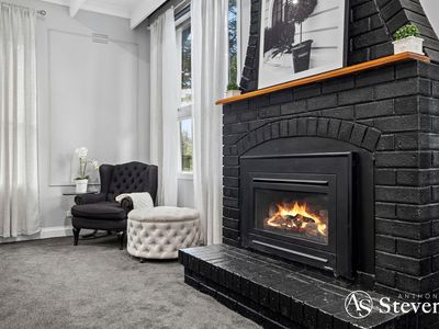 18 Washington Lane, Woodend