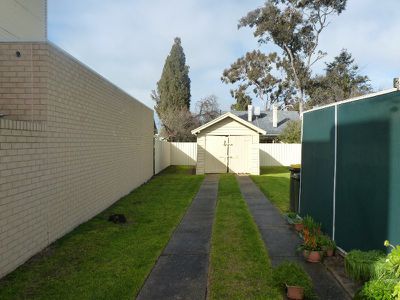 8 George Street, Horsham