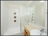 10 Grand Pde , Kawana Island