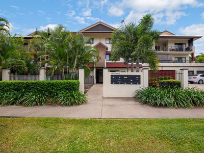 9 / 68 Charles Street, Cairns North