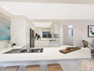 5 Bluewave Crescent, Forresters Beach