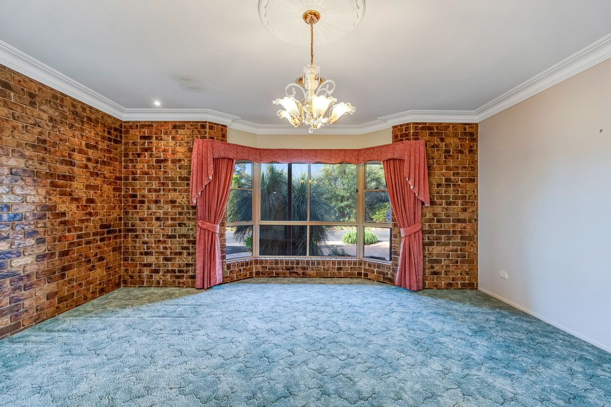403 Richmond Hill Road, Richmond Hill