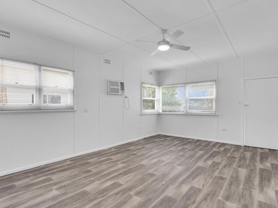 42 Manuka Parade, Gorokan