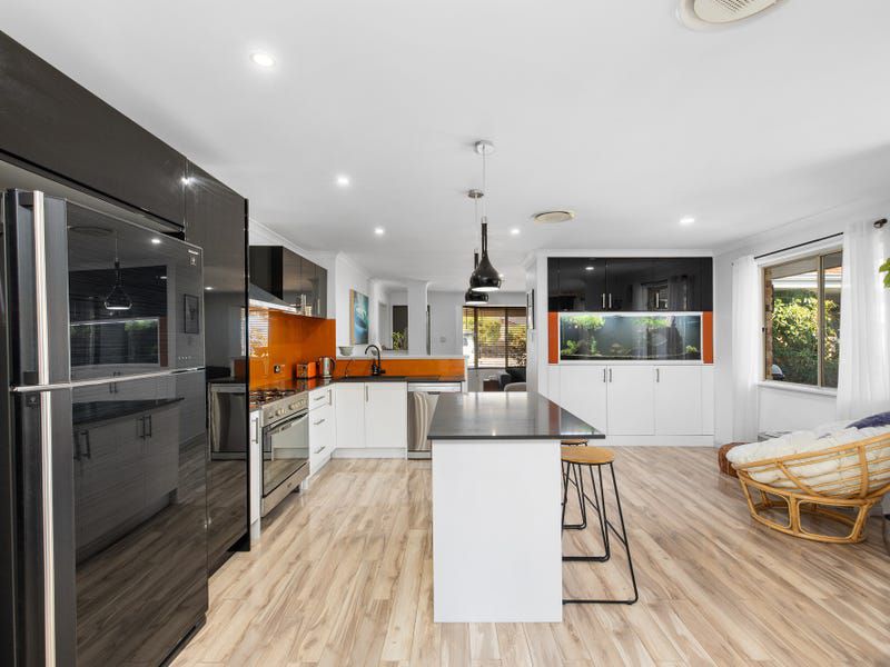 6 Baxter Close, Huntingdale