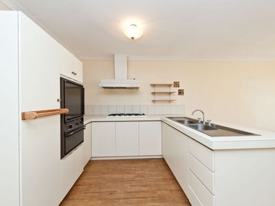 Villa 5/6 Conifer Close, Ballajura
