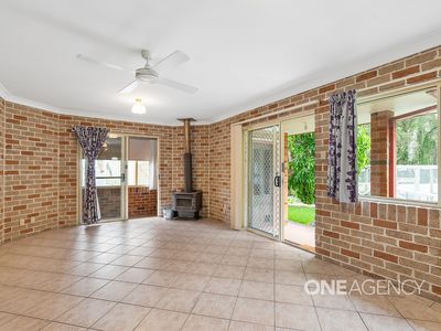 1 / 47 Tartarian Crescent, Bomaderry