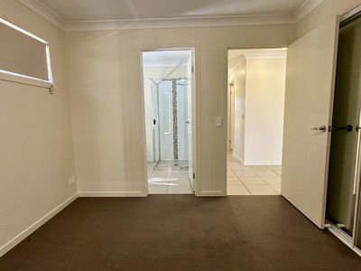 1 / 13 Glenwoods Dr, Glenvale