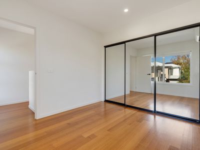 2 / 2 Donald Avenue, Essendon