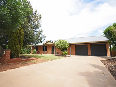 4 Eden Park Avenue, Dubbo