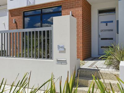 240 Leeuwin Boulevard, Bushmead