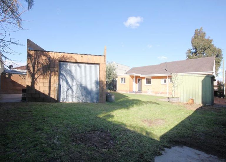 24 Freda Street, Netley