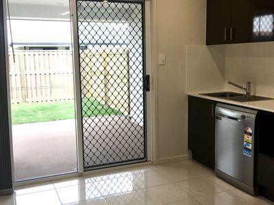 2 / 16 Elara Parade, Burpengary