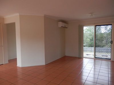 27 Palma Rosa Drive, Wulkuraka