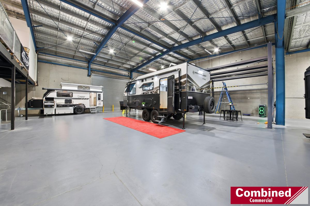 1 & 2 / 2 Samantha Place, Smeaton Grange