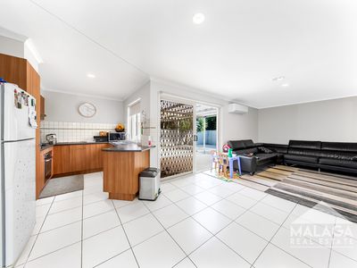 11 Simpson Place, Caroline Springs