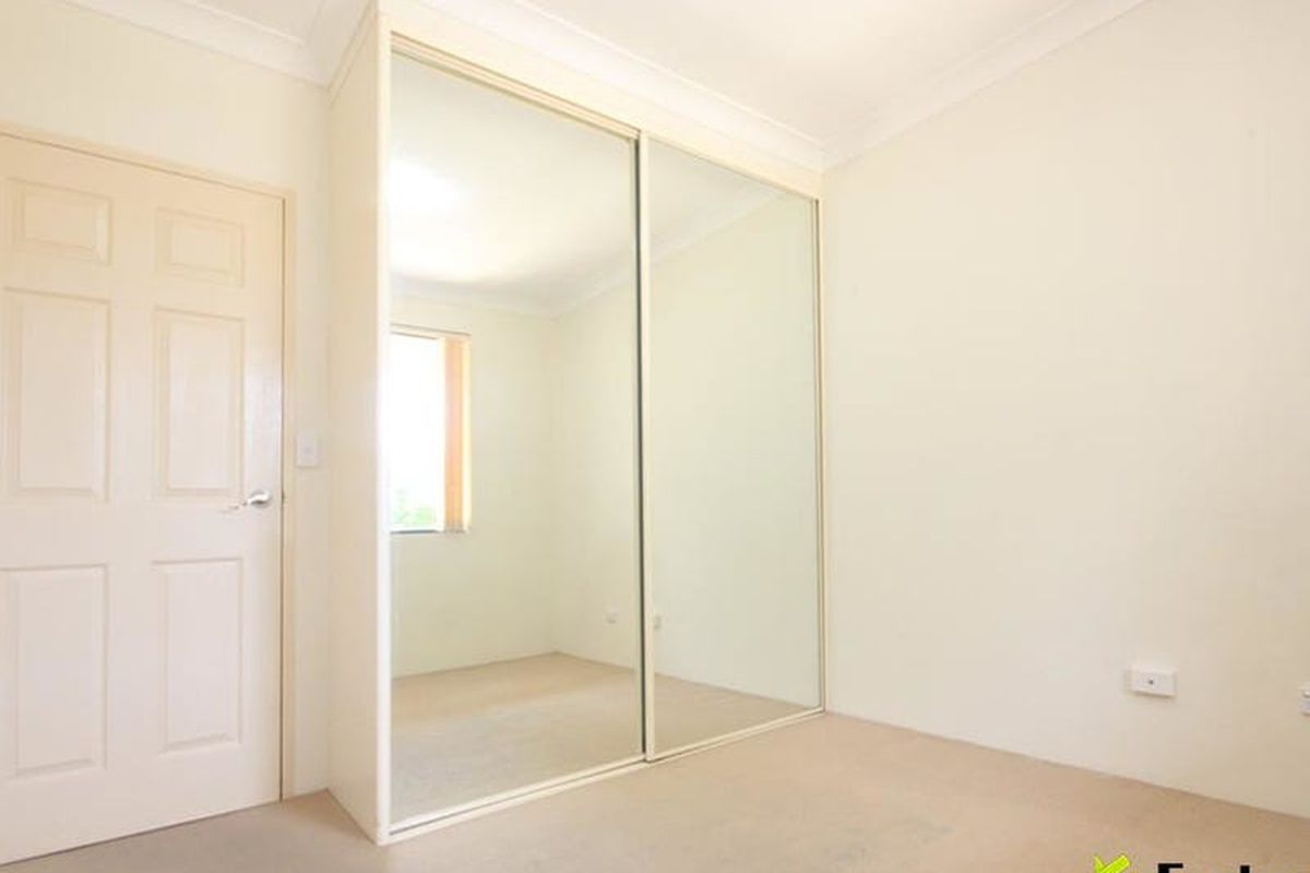 23 / 11 Crane Street, Homebush