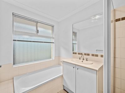3 Vivien Avenue, Baldivis