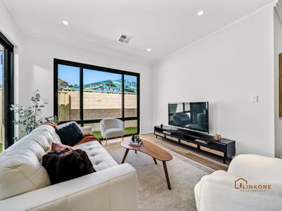 12 Brolga Promenade, Willetton