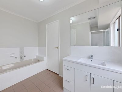 17 Harcourt Square, Wyndham Vale