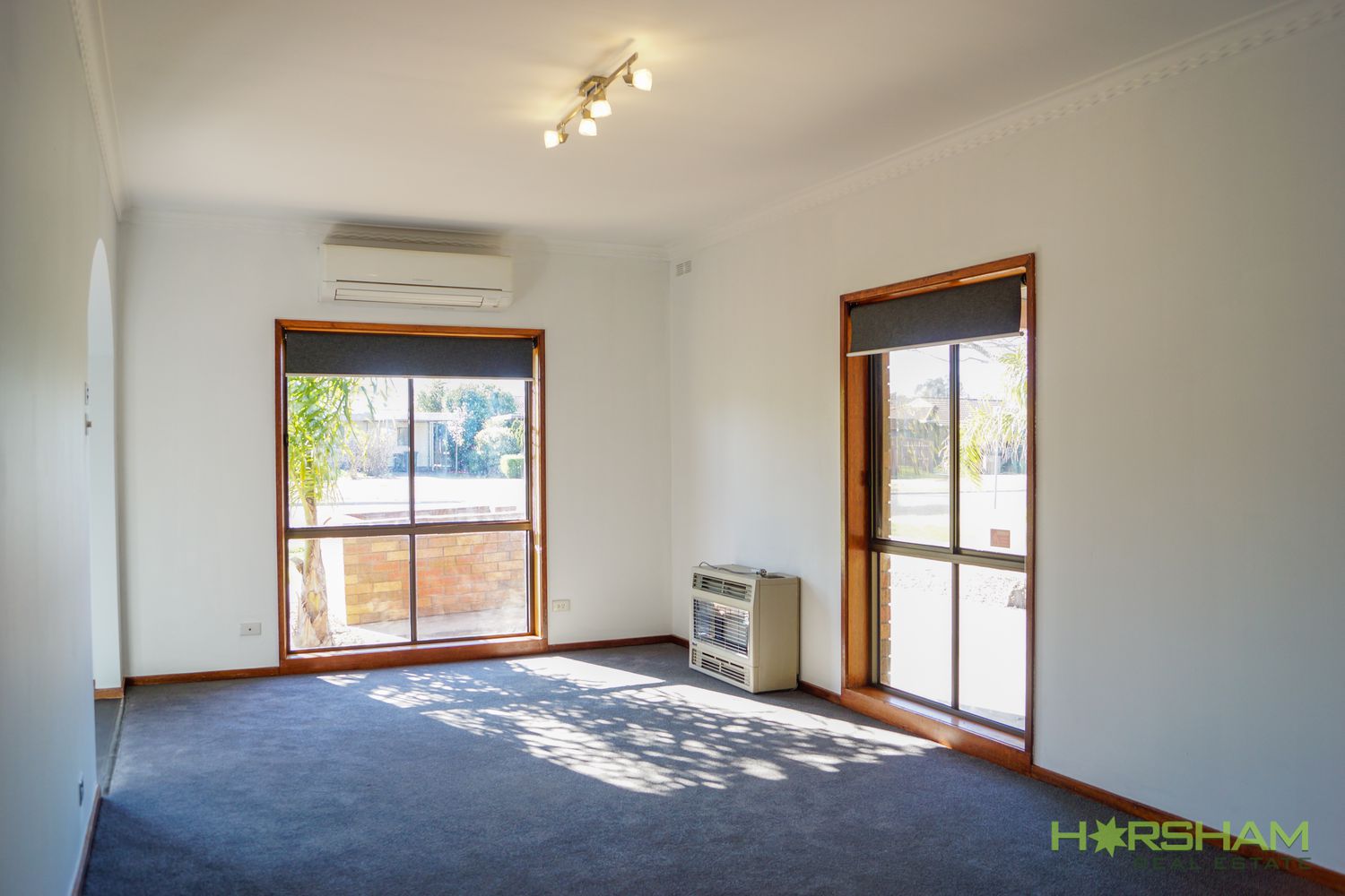 1 / 4 Searle Street, Horsham