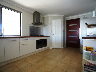 86 St Stephens Cres, Tapping