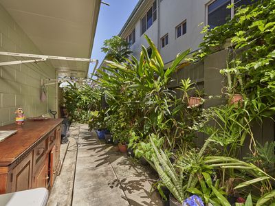 2 / 282 Lake Street, Cairns North