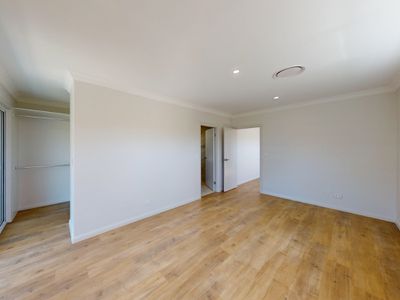 7 Gowrie Crescent, Westmead