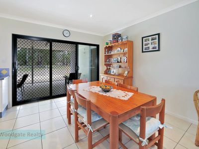 2 Driftwood Place, Woodgate