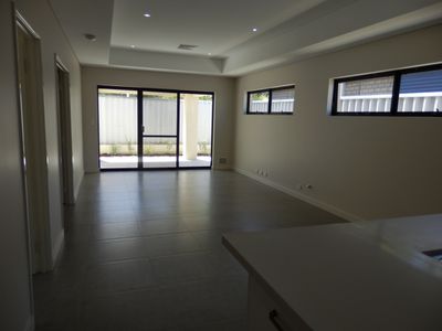 4 Dewar Place, Balga