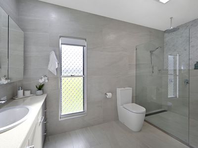 2 Clydesdale Avenue, Branyan