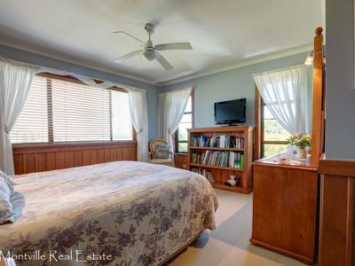 152-166 Western Avenue, Montville