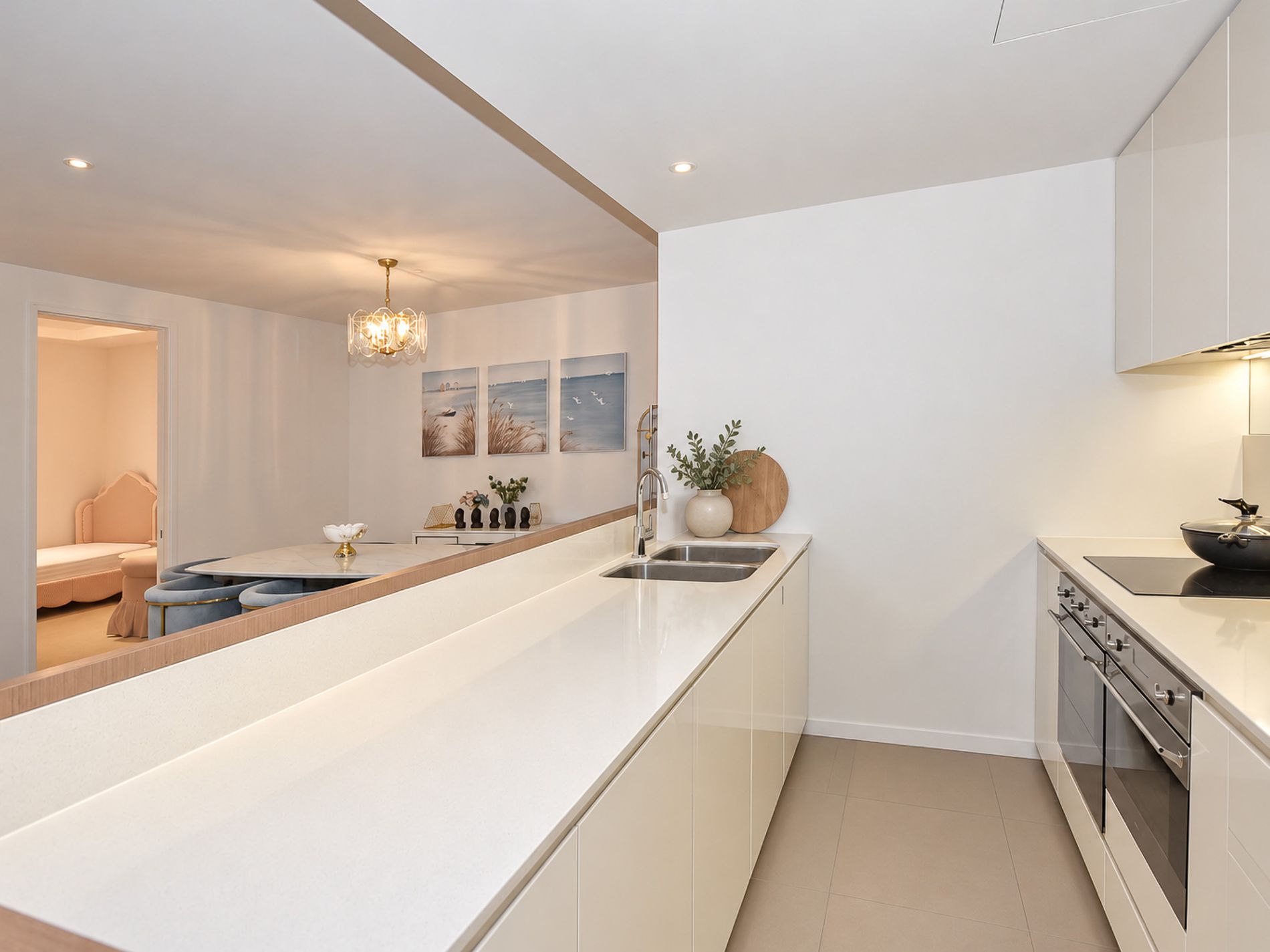2004 / 8 Adelaide Terrace, Perth