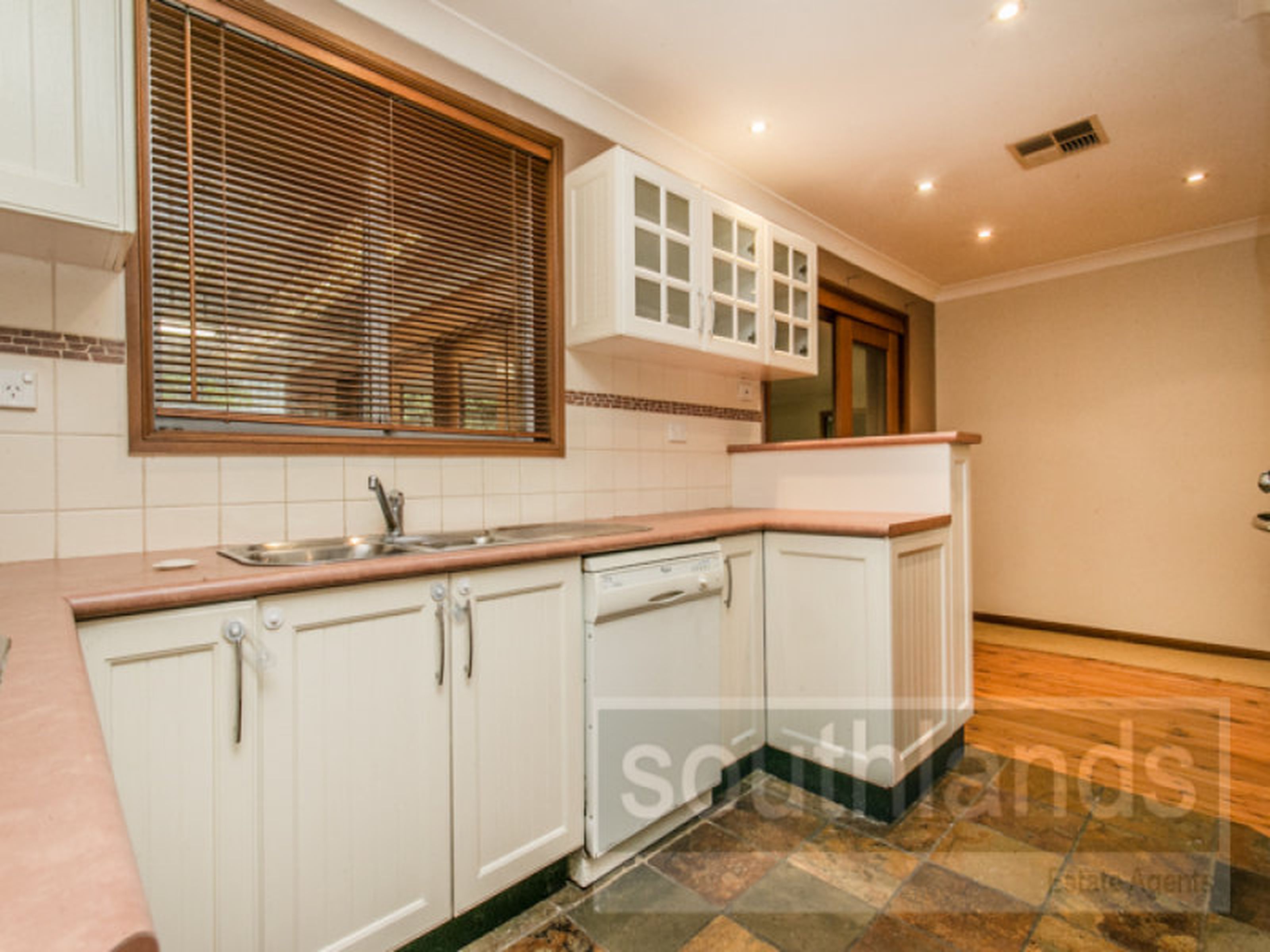 46 Peppermint Cres, KINGSWOOD