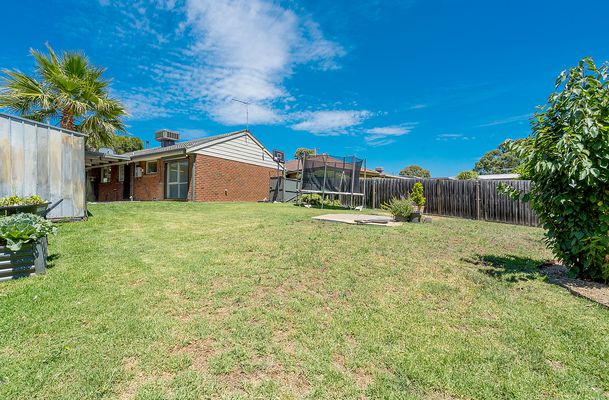 32 Axminster Drive, Craigieburn