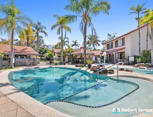 Relaxed Tropical Lifestyle in Noosaville image 15
