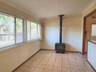 87 Binalong Road, Old Toongabbie