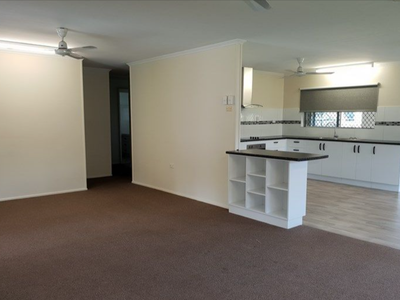 31 Hawthorne Drive, Kurrimine Beach