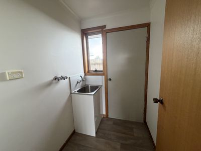 2 / 13 Jenner Street, Wynyard