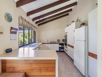 12 Cotswold Court, Rochedale South