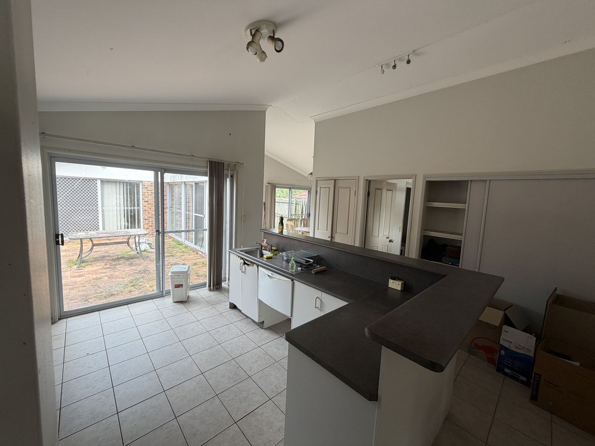 8 Blaxland Place, Forest Lake