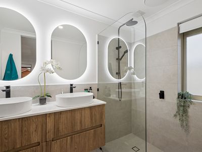 2 Namoi Street, Hammond Park