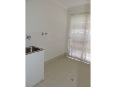 302 Peelwood Parade, Halls Head
