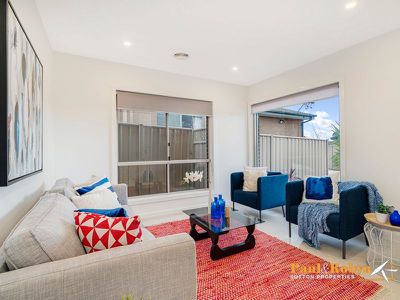 41B Knaggs Crescent, Page