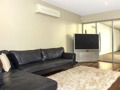 2 / 18 Ommanney Street, Bunbury