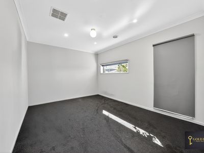 76 Lansdowne Parade, Tarneit