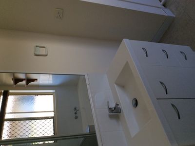 56 Witney, Telina