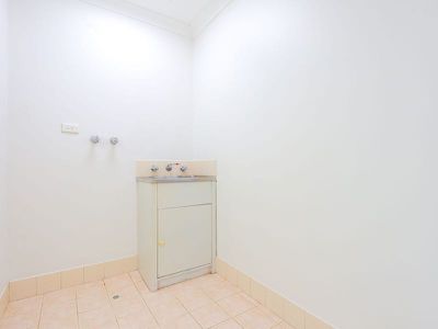 2 / 9 Merope Close , Rockingham