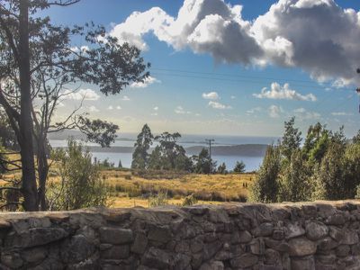 323 Dulcia Road, Gordon